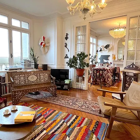 Bonne Nouvelle Apartment